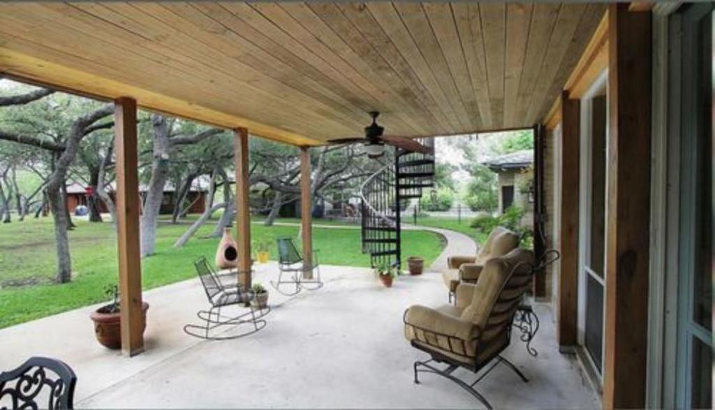 Live Oaks Bed And Breakfast Uvalde Esterno foto